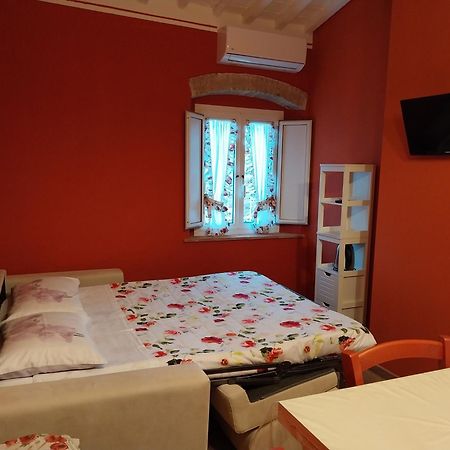 Apartamento La Casa Della Pieve Vecchia Marmigliaio Habitación foto